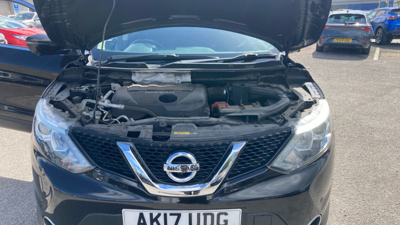 Nissan Qashqai 1.5 dCi N-Connecta 5dr Diesel Hatchback